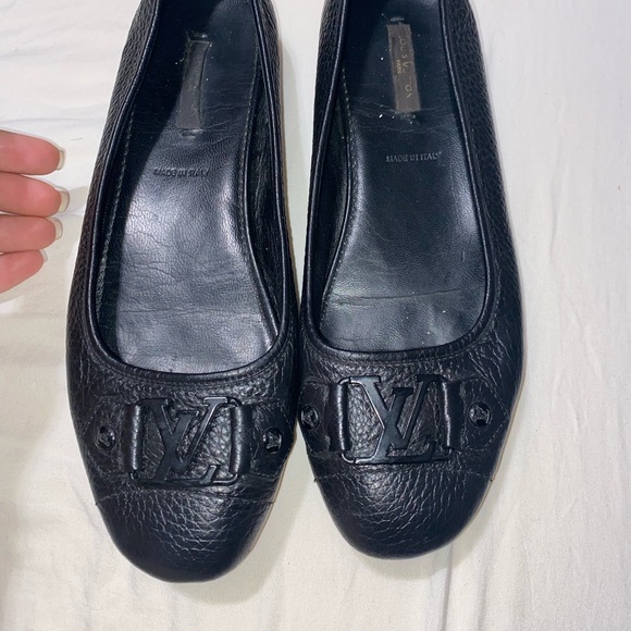 Louis Vuitton shoes - Picture 6 of 9